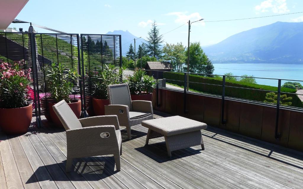 Le Clos Du Lac - Location De Chambres Veyrier-du-Lac Eksteriør bilde